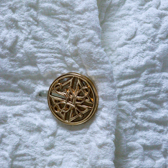 WHITE BUTTON DOWN TOP