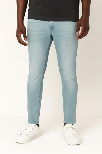 Straight Fit Light Wash