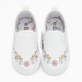 White Floral Slip On Pump - 0
