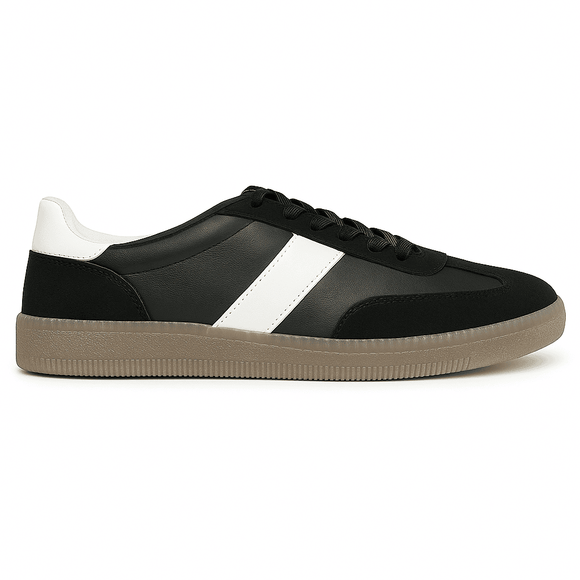 Black Plain Sneakers Nawao.com
