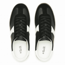 Black Plain Sneakers Nawao.com
