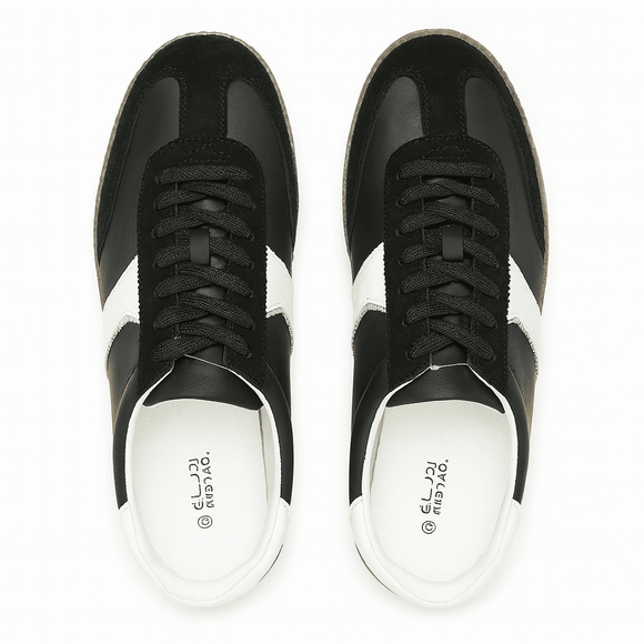 Black Plain Sneakers Nawao.com