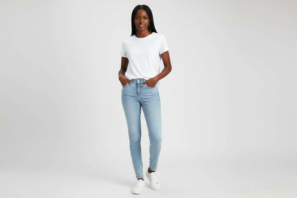 Light Blue Stretched Mom Jeans Light Wash Nawao.com