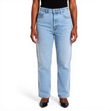 LIGHT WASH MOM FIT JEANS Nawao.com