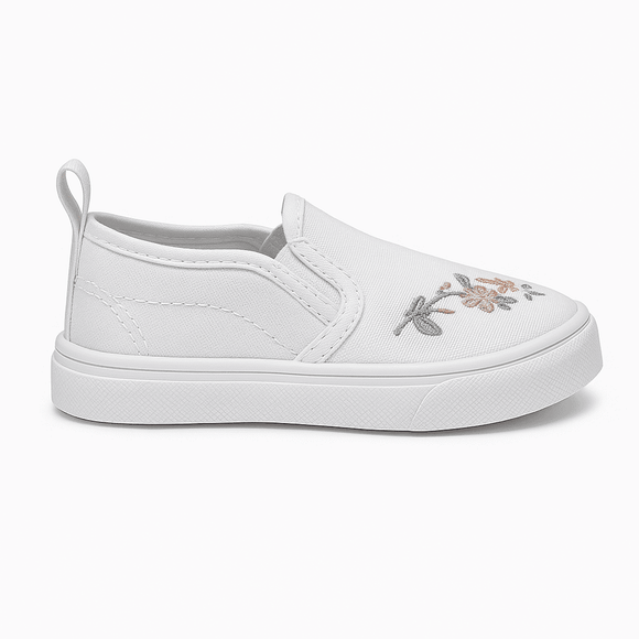 White Floral Slip On Pump Nawao.com